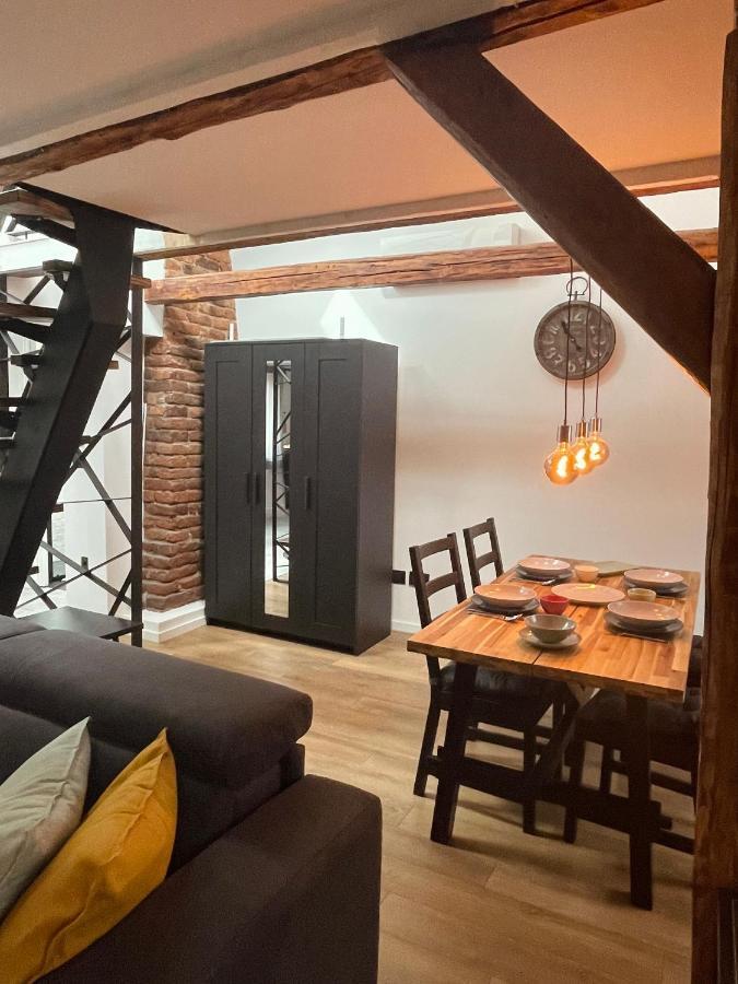 Grich Witch Apartment 자그레브 외부 사진